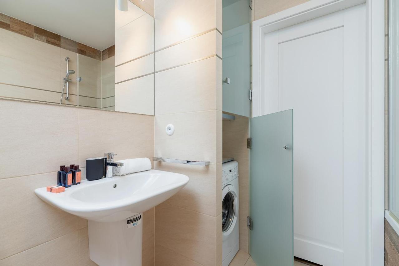 Politechnika Krakowska Apartment By Renters Prestige Eksteriør bilde